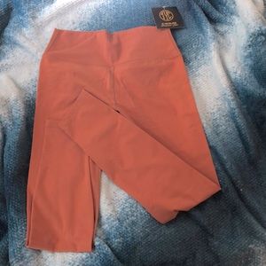 High waisted leggings